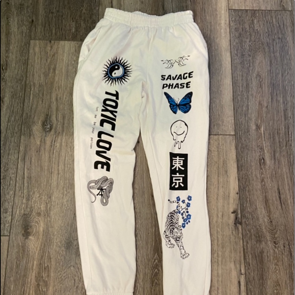 trendy sweatpants